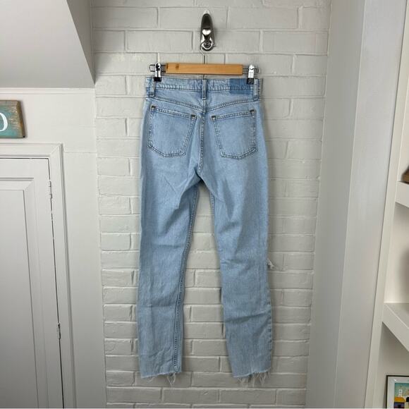 Abercrombie & Fitch The Skinny High Rise Light Wash Distressed Jeans Size 25 - Picture 10 of 10